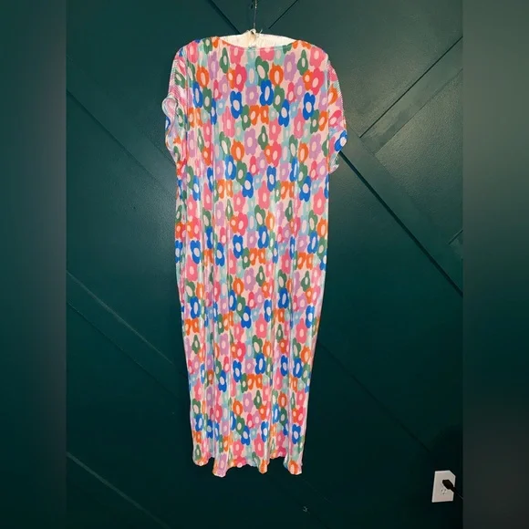 Floral Print Maxi Dress in Pink Multicolor - Picture 3 of 4